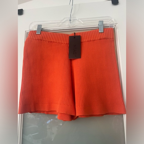 DYLN // Sz M - Picture 2 of 3